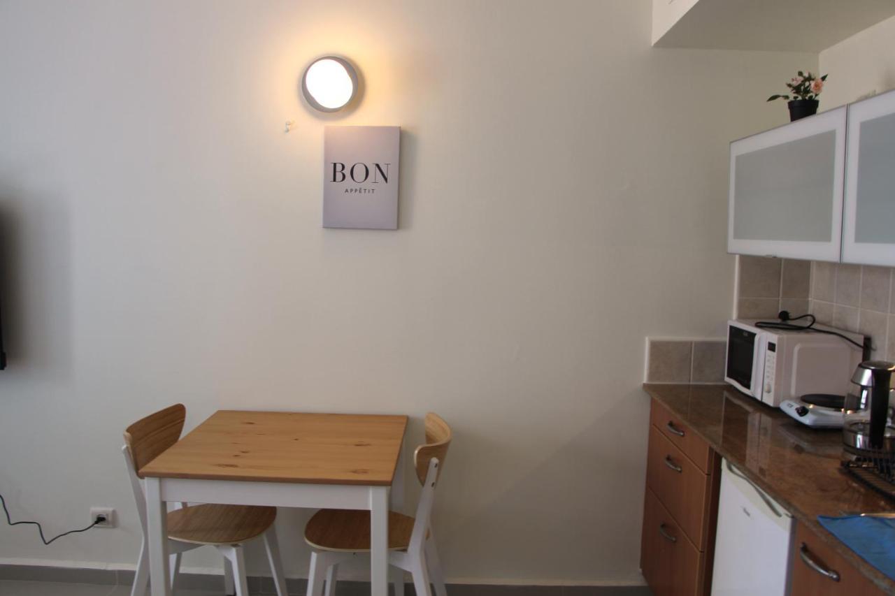 Sea View Beach Apartment Haifa Exterior foto